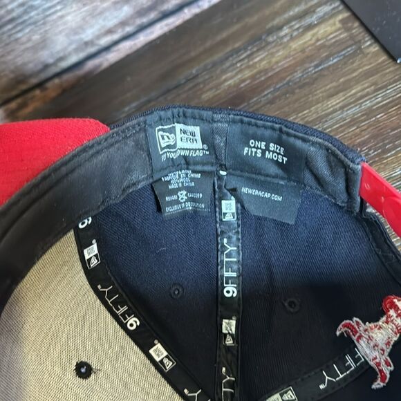 New Era Chicago Bulls Windy City SnapBack Hat - Picture 7 of 8